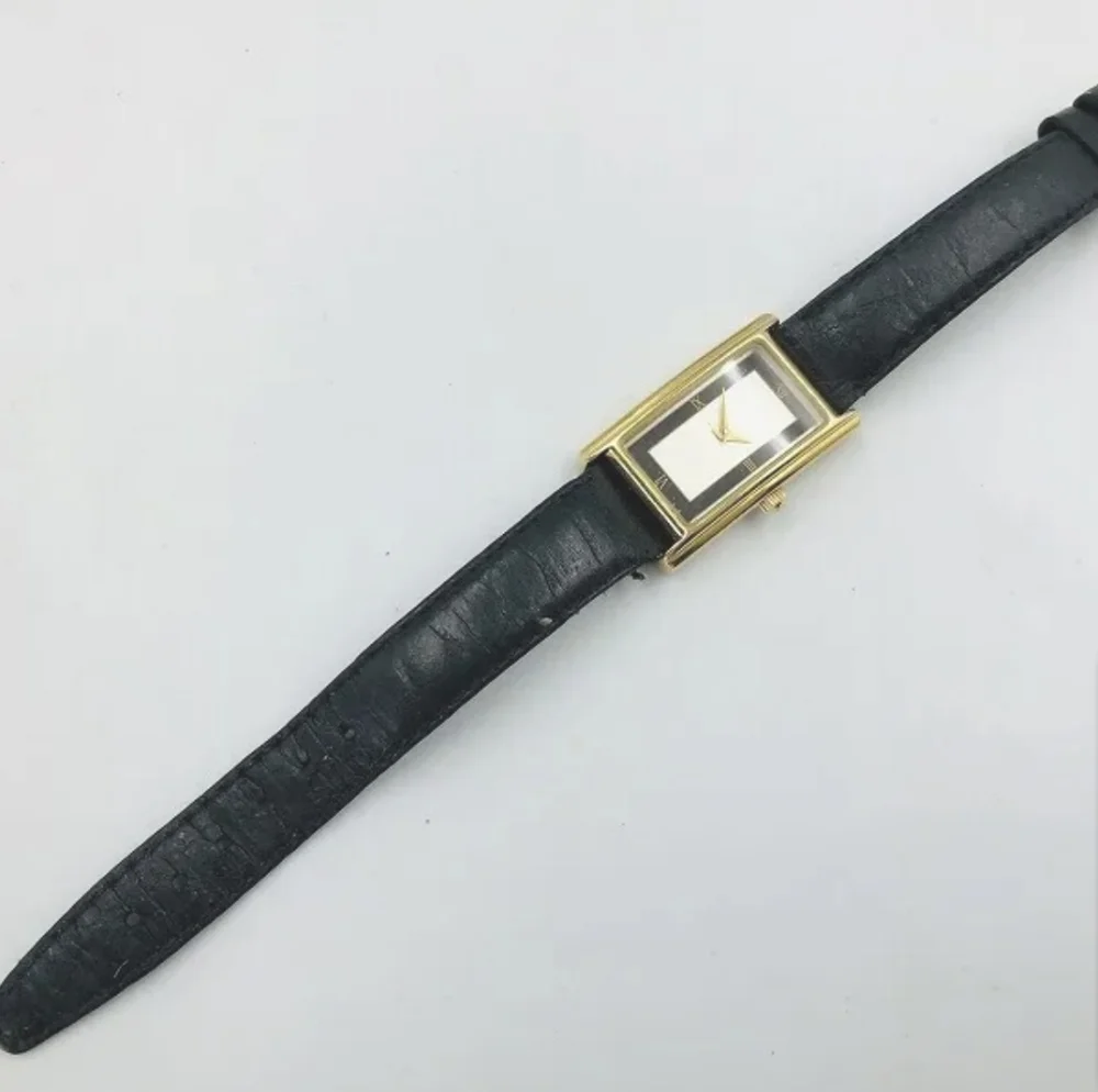 GUCCI Women's 2600L Quartz Watch St.Steel Gold Plated